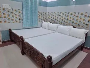 Ambika Residency & Mahal - Nāgavedu