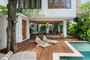 Treetop 2 - Scenic Bingin villa w master loft & sunrise views