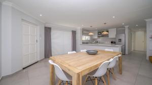 Ballito Stays - The Beacon