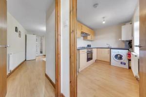 Lovely Flat for 4 In London SB3