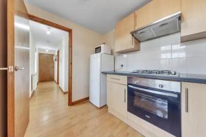 Lovely Flat for 4 In London SB3