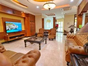 9 Corner Hilltop Bungalow Karaoke Jacuzzi Mahjong Barbecue - Teluk Panglima Garang