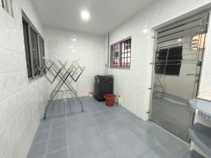 Cozy Homestay near Pantai & Aeon Big - 10pax by Ngio