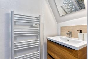 Maisons de vacances Loulou maison de ville sur 4 niveaux au coeur de ville : photos des chambres
