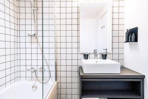 Hotels RockyPop Marseille Hotel : photos des chambres