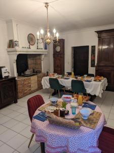 Appartements Le Domaine du Soulier -Gite et chambres d'hotes - La Maison du Gardien : Chambre Double