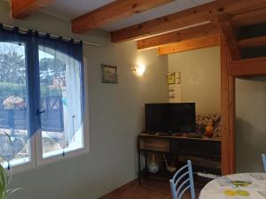 Appartements Appartement charmant au Luc avec piscine partagee, 42 m² : photos des chambres
