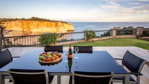 Algarve Villa with Iconic Benagil Views and Pool