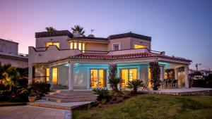 Algarve Villa with Iconic Benagil Views and Pool