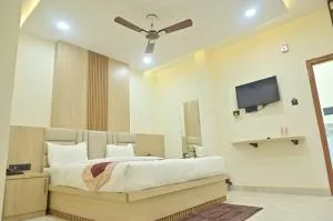 Centrum Hotel & Resort - Pipraich