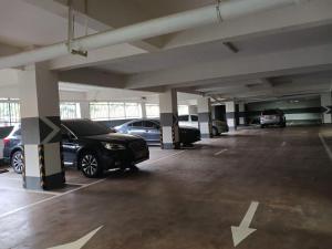 A cozy studio apartment