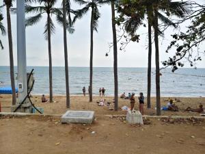 Sun Sky Resort Near Beach