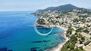 Studio rénové face à la mer - Port de Carqueiranne