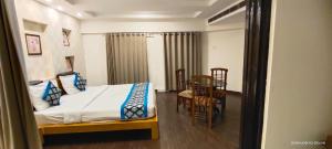 Hotel Queens Tower( A Unit Of Hotel Khyber Continental)