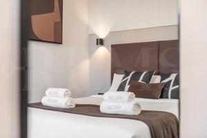 Penthouse with terrace and Cathedral views by REMS