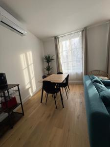 Appartements El Castillo Face au Chateau et Climatise : photos des chambres
