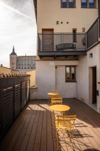 Apartamentos Santa Fe - Calle Armas by Toledo AP