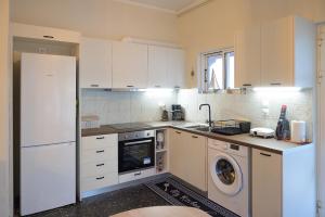 Athena Apartment With Free Parking Near The Beach