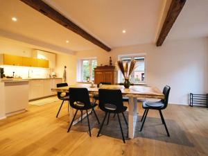 Reethus Koppelkiek - stilvolles Vintage-Haus mit Kamin & Spielhaus