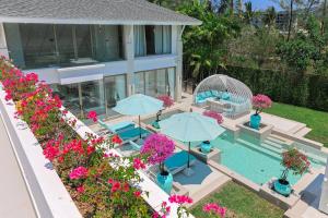 Beachfront Luxury villa near Banyan Tree