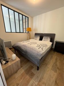 Quiet accommodation near train station