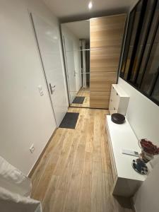 Quiet accommodation near train station