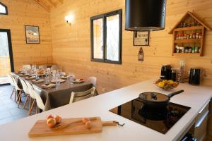 Chalets La Tour de l'Enversin : photos des chambres