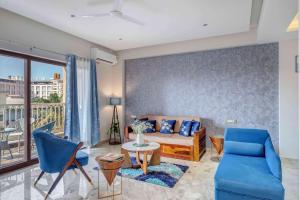 Aqua 2 BHK Apartment by tisyastays