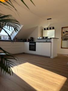 Zentrale Lage, kostenlos Parken, ideal für Pendler, Kinder und Haustiere willkommen!!