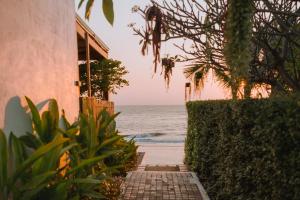 Areeya Beachfront Villas Pranburi