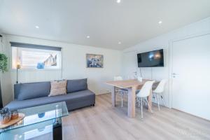 Henningsvær Seaside Ground Floor Apartment