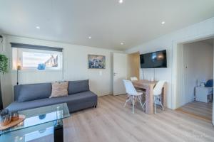 Henningsvær Seaside Ground Floor Apartment