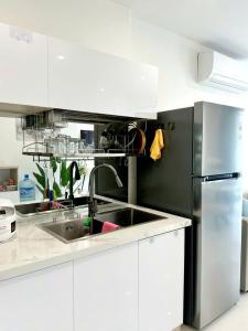 Shi House -2BR Bulding S903- Netflix & Balcony Q9