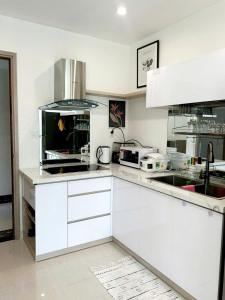 Shi House -2BR Bulding S903- Netflix & Balcony Q9