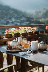 B&B / Chambres d'hotes Les 9 Neves, Restaurant & Chambres d-hotes : photos des chambres