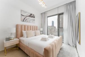 Stunning Luxury 4br Apt Burj View 10 mins to Mall