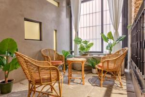 Boho-Chic Loft in a Legendary 17th-Century Trap House