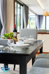 Airy 3 bedroom in the Ocean Villas Da Nang