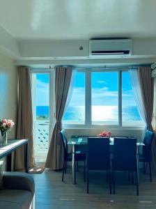 La Mirada Deluxe Suites with Oceanview