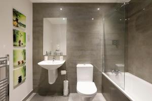 Redhill Queensgate - Modern 1 Bedroom Apartment