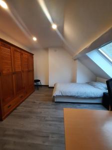Sejours chez l'habitant Chambres privees au calme avec espaces partages : photos des chambres