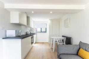 Modern self contained one bedroom with garden