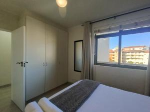 Island Club Hotel & Apartments