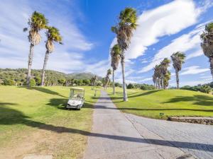 Cubos Nueva House Town Center