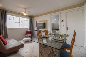 CLR23 -Calçadão, 1Dorm Climatizado, Wi-Fi, Garagem