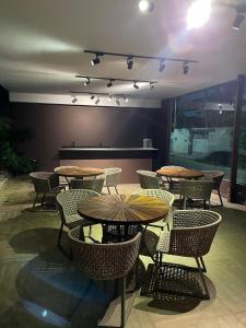 Residencial Praça Cinco - Flats a 200m do mar no Centro Porto de Galinhas por Yolo