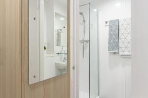 For Students Only Straits Manor in Sheffield