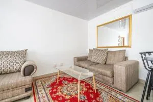 Safi 1 bedroom Suite 9 - Cambridge