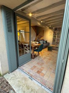 Chinon centre maison 8 personnes avec jardin vue sur Chinon - Gîte Le bout du monde