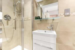 Warm & Cozy 2-Bed Flat-Perfect for Groups!